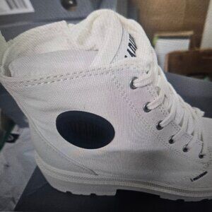 NIB PALLADIUM PALLABASE TWILL WOMEN BOOTS multiple sizes brand new in box